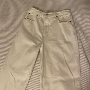 Abercrombie & Fitch The 90s Straight Ultra High Rise Jean